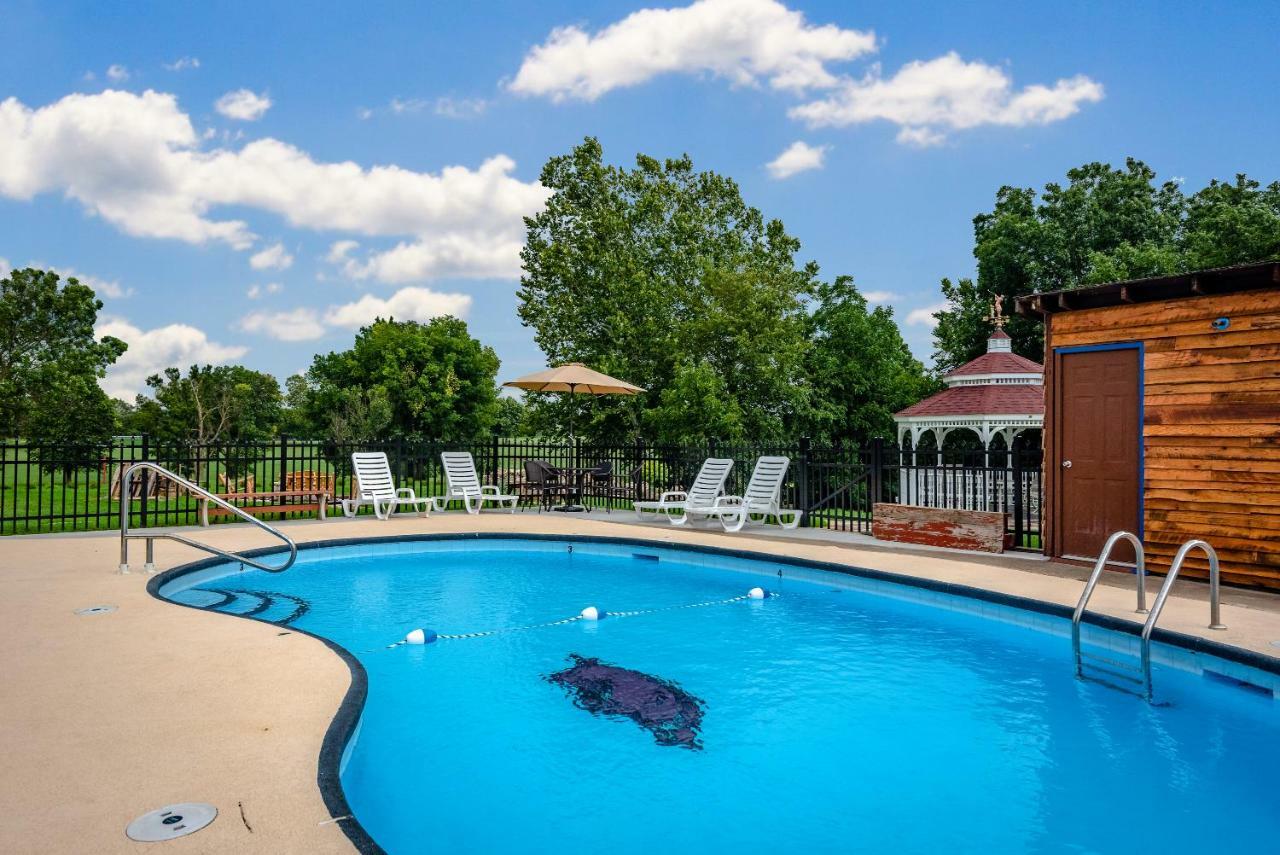 Berryville Fairway Inn מראה חיצוני תמונה