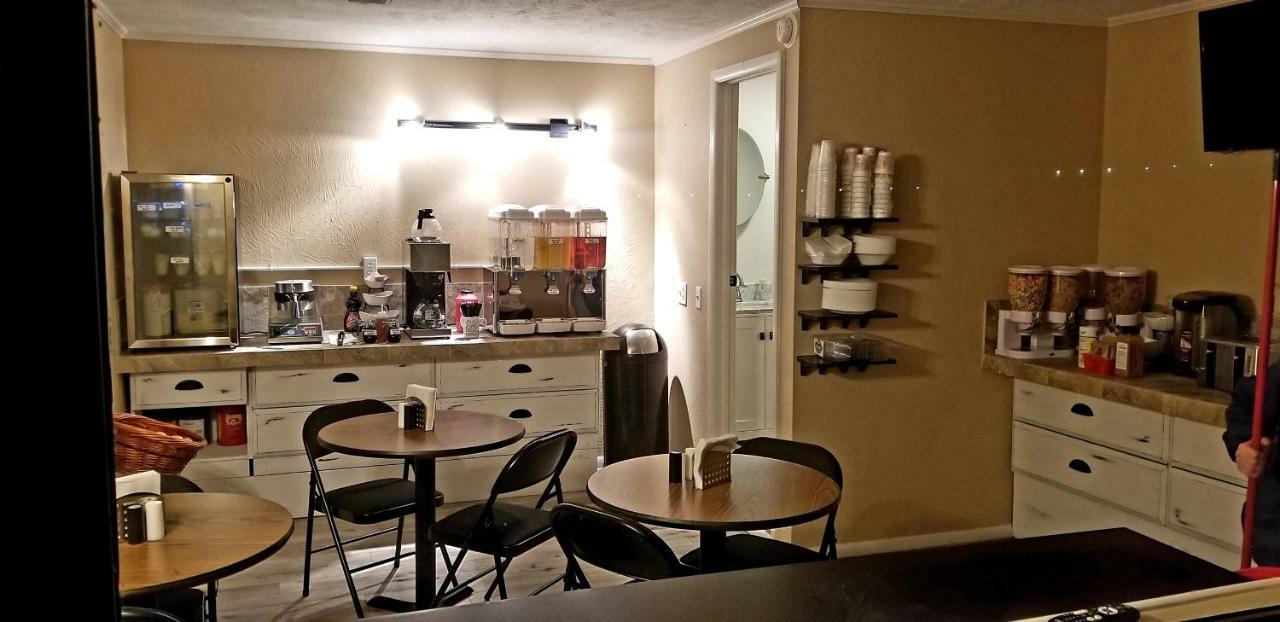 Berryville Fairway Inn מראה חיצוני תמונה